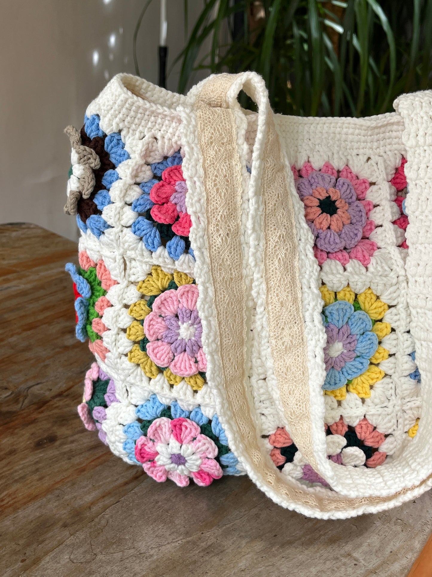 Crochet Granny Sqaure Bag, Amigurumi Flower Tote Purse for Girls, Handmade Shoulder Bag, handmade gift