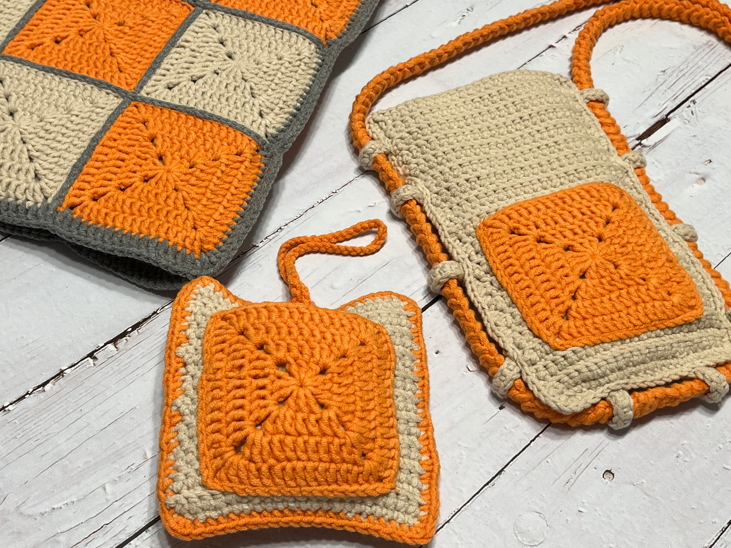 Handmade Crochet Phone Bag, Crochet Cross Body phone bag, handmade gift