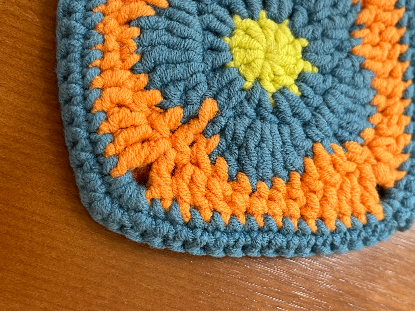 Cute Crochet Flower Headphone Bag, Crochet Phone Bag, Accessory Small Purse, change pouch, handmade gift
