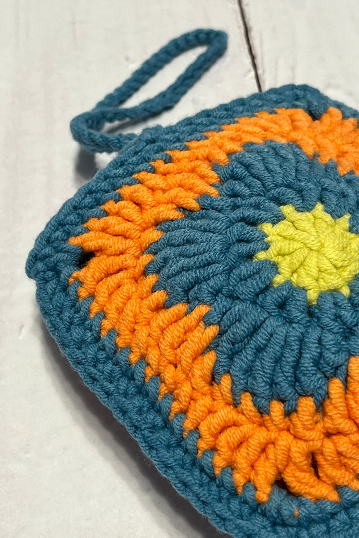 Cute Crochet Flower Headphone Bag, Crochet Phone Bag, Accessory Small Purse, change pouch, handmade gift