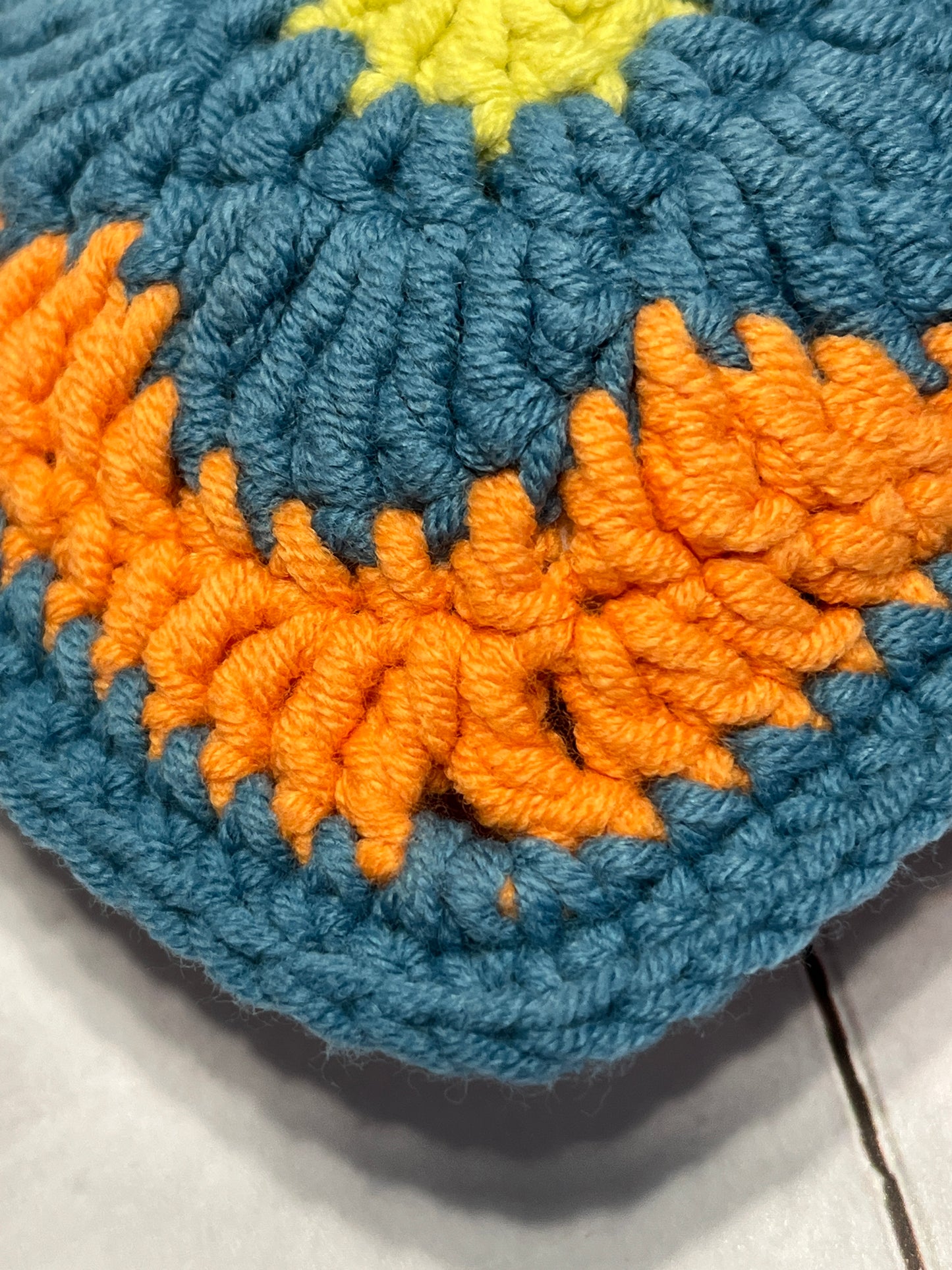Cute Crochet Flower Headphone Bag, Crochet Phone Bag, Accessory Small Purse, change pouch, handmade gift