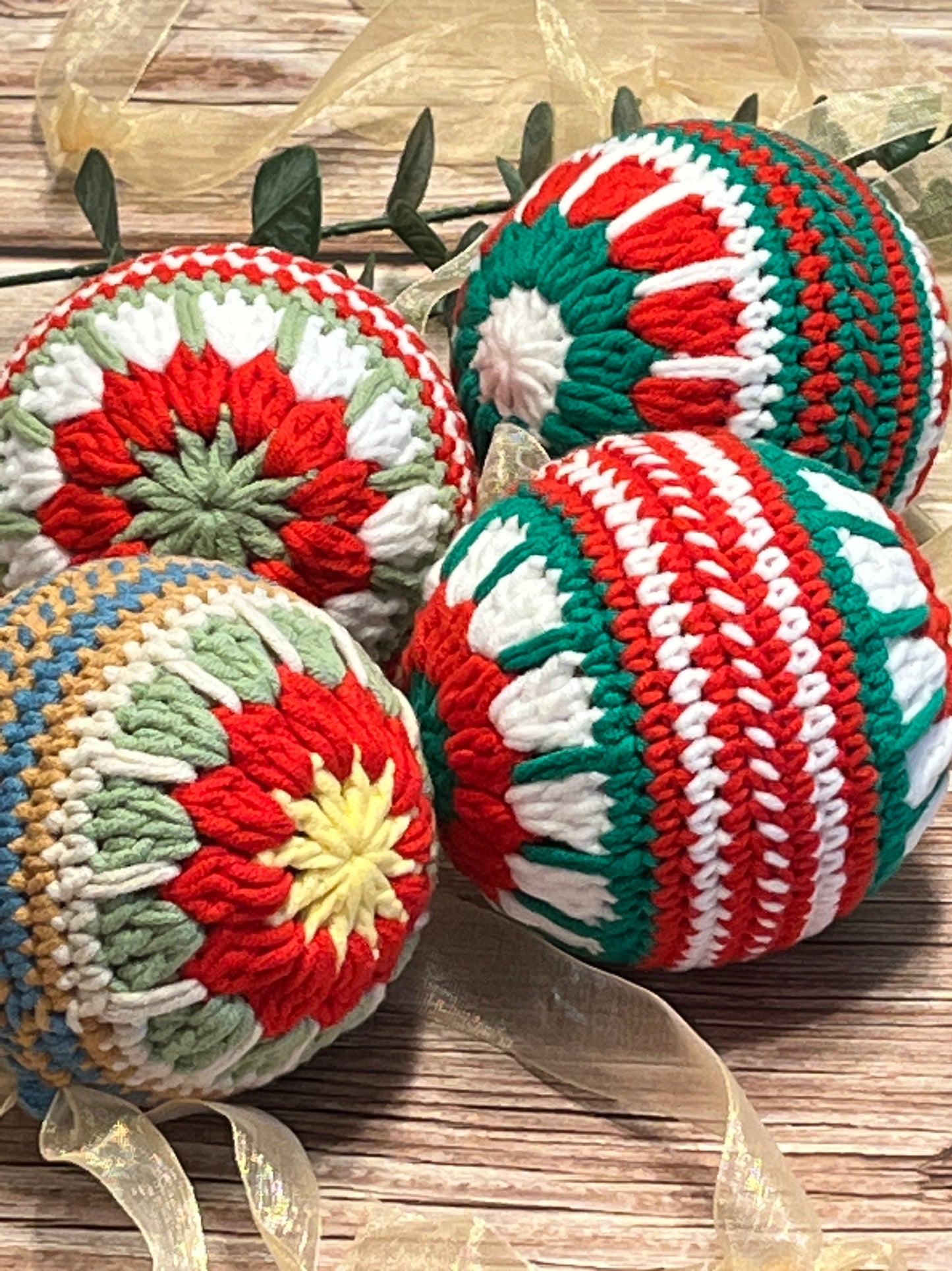 Christmas Ball crochet pattern, crochet Christmas Ball Decorations pattern