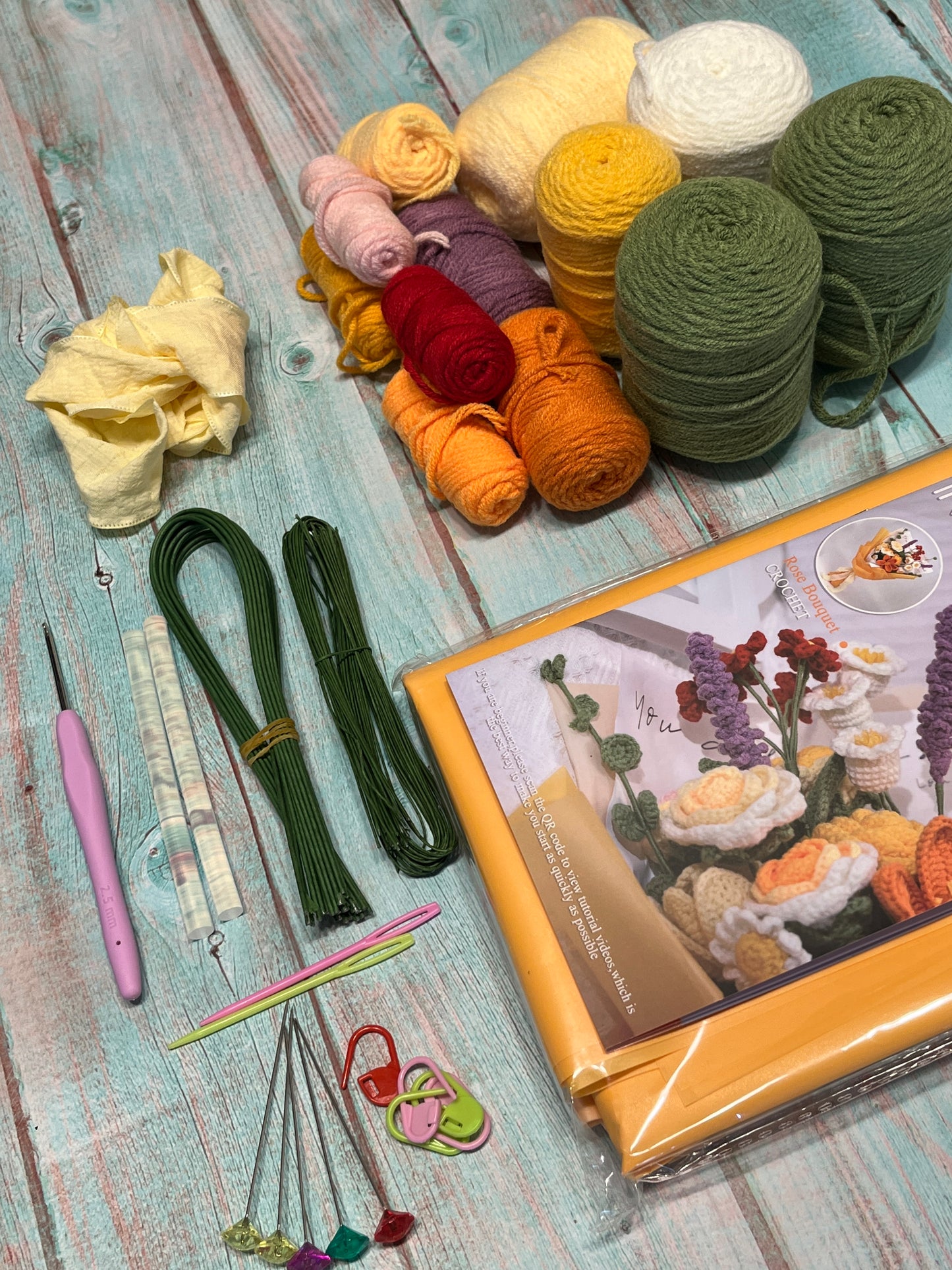 Flower bouquet Crochet kit, crochet project, flower crochet pattern, DIY craft kit, birthday gift, Graduation Bouquet, Valentine's Day