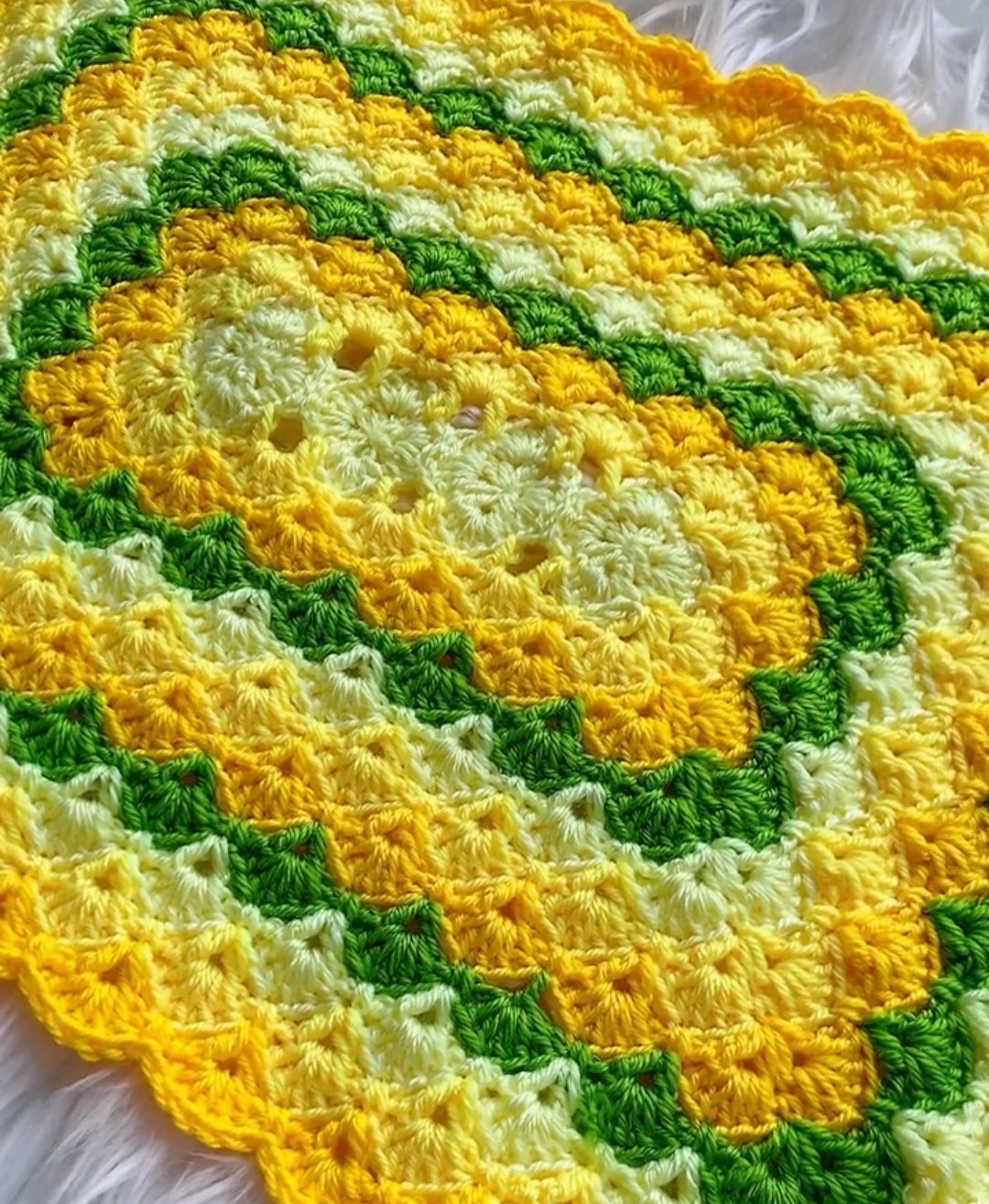 Crochet Granny Square Blanket Pattern--Crochet Flower Granny Square Blanket--Crochet Couch Blanket