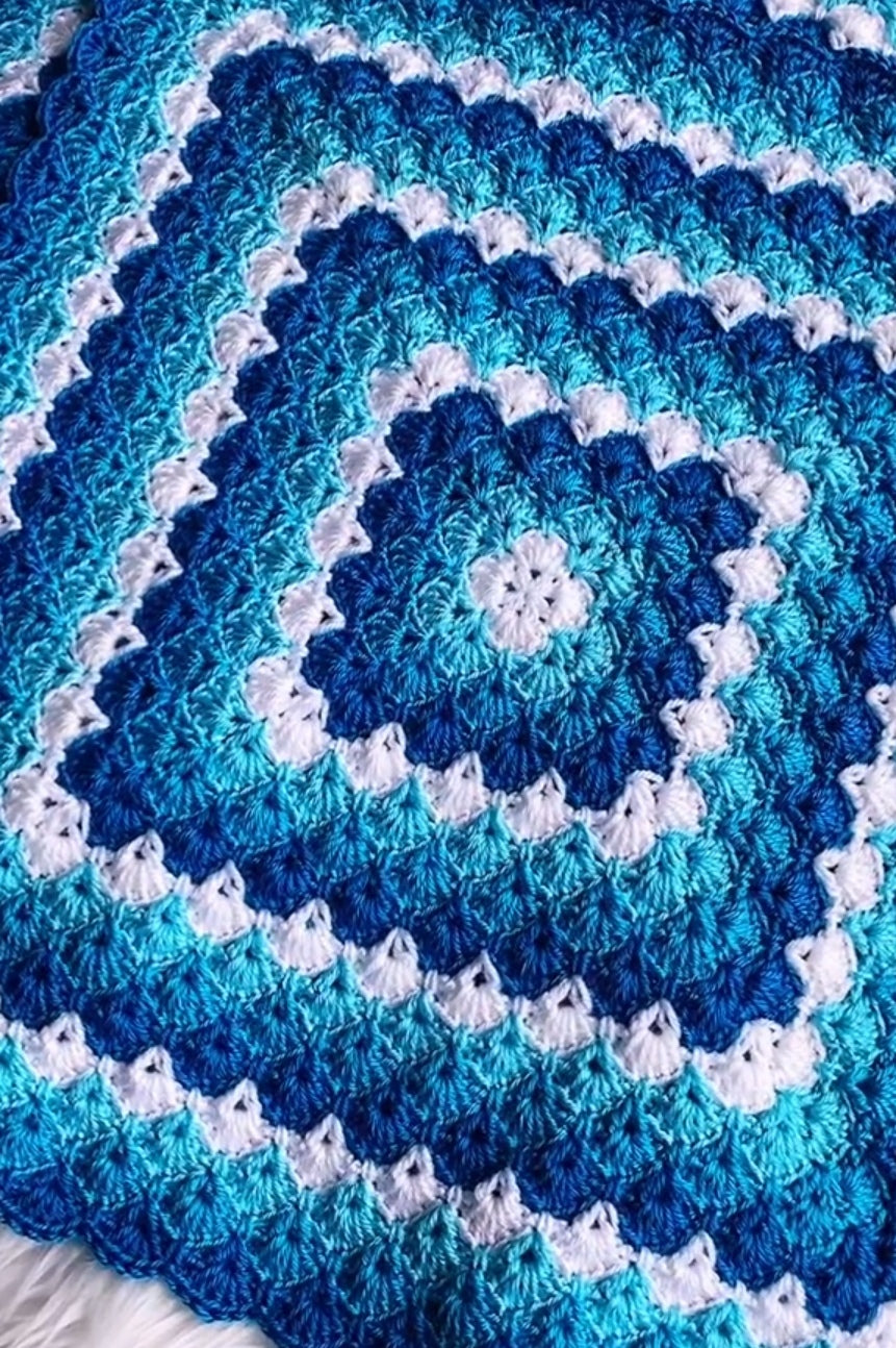 Crochet Granny Square Blanket Pattern--Crochet Flower Granny Square Blanket--Crochet Couch Blanket