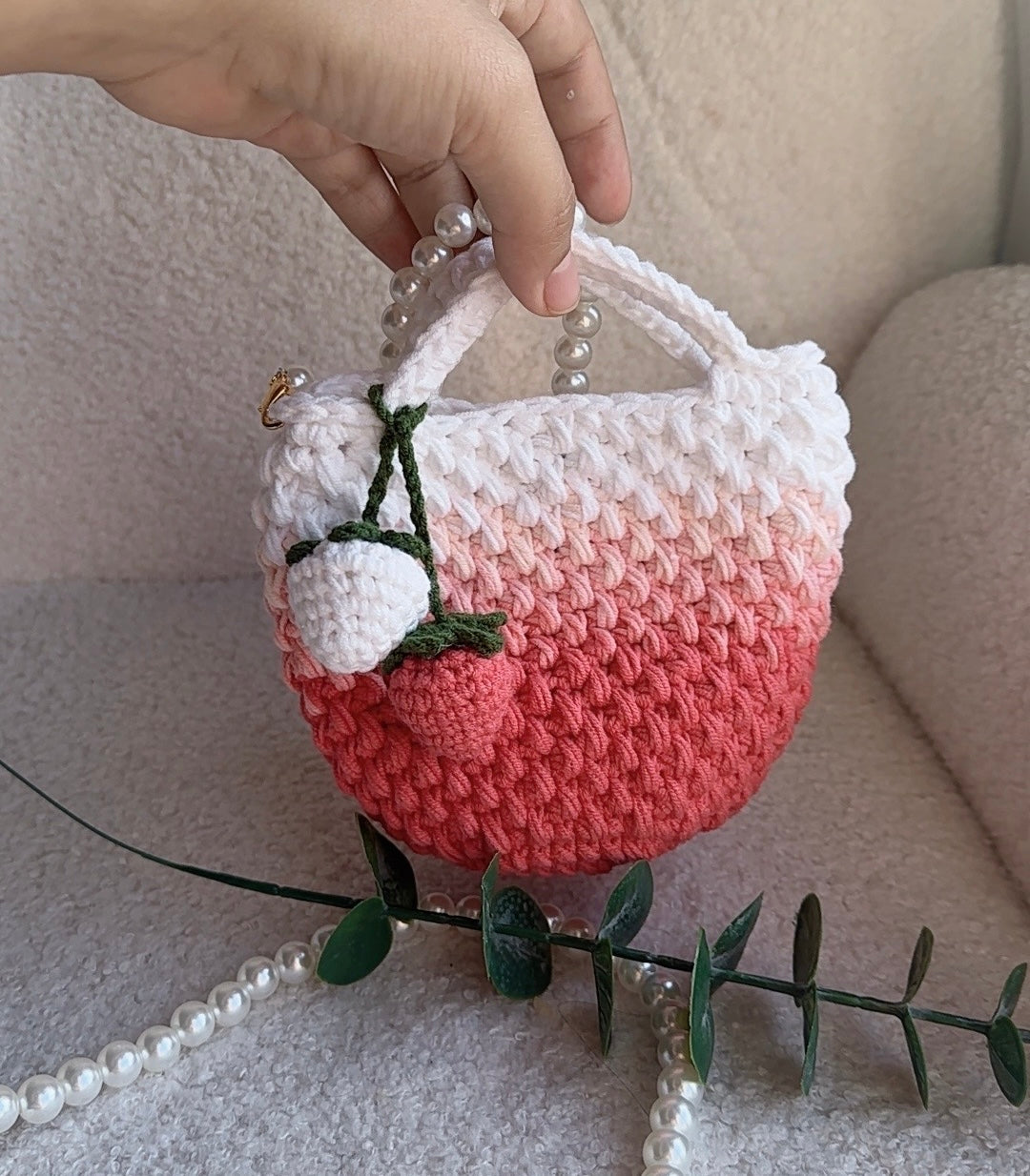 Handmade Strawberry Crochet Bag, Gradient Strawberry Crochet Bag, Strawberry Purse, Crochet Bag, Travel Bag, Summer Bag, Strawberry Shoulder Bag