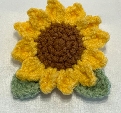 Handmade Crocheted Sunflower Brooch, Handmade Crocheted Flower Pin, Handmade Floral Brooch, Crochet Sunflower, Summer Accessory, Nature Inspired flower pins, Birthday Gift for her