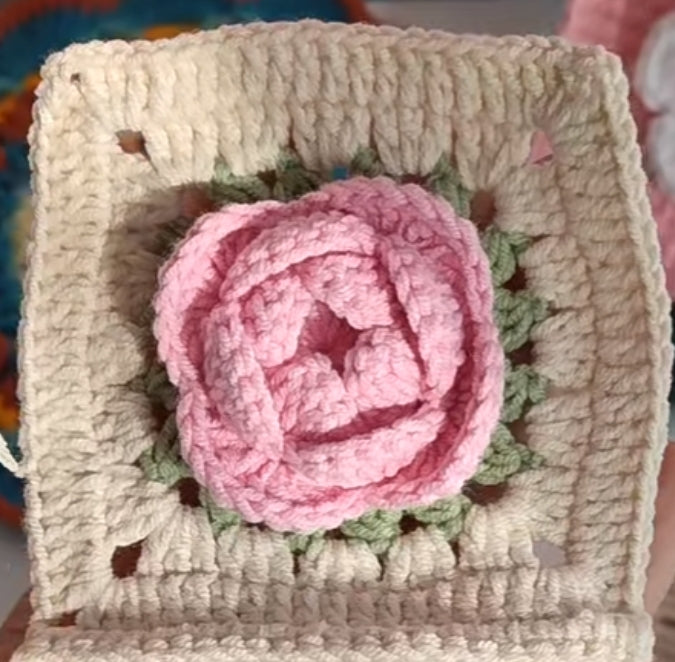 Rose Granny Square Crochet Pattern--Amigurumi crochet pattern for bag--crochet pattern for beginner--3D Flower Crochet pattern