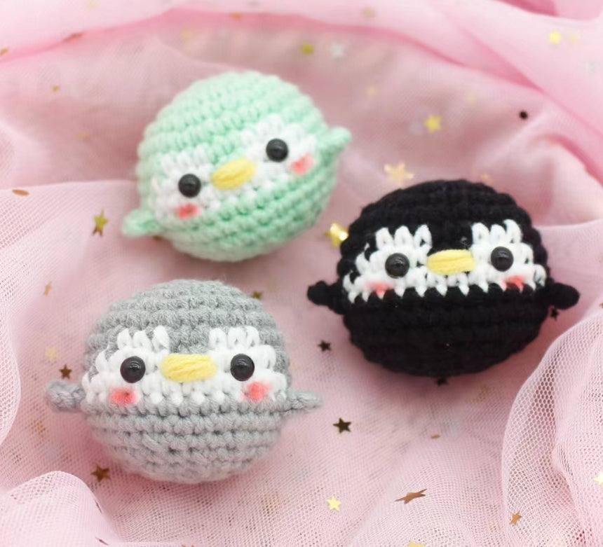Small Penguin decoration crochet pattern--Crochet animal