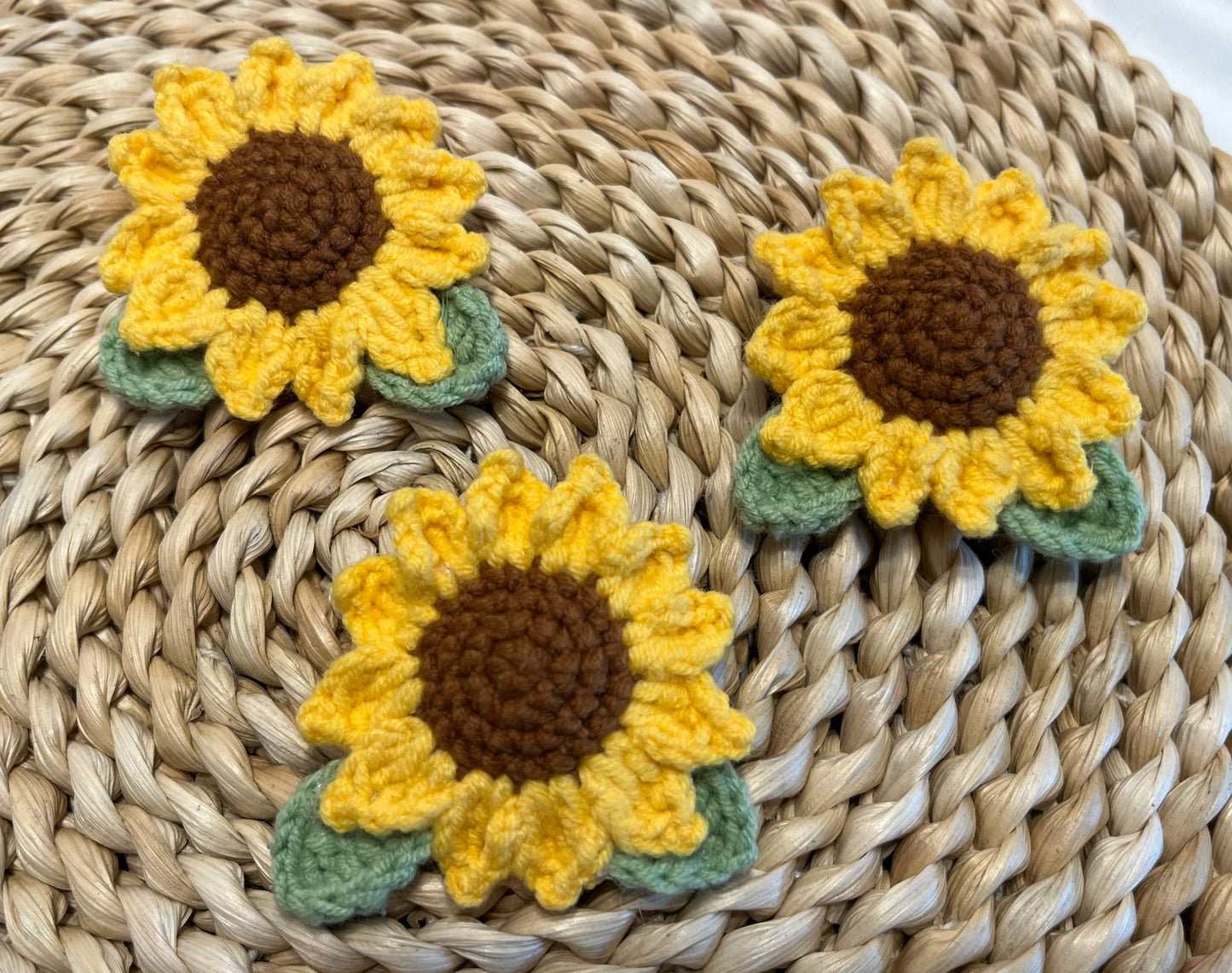 Handmade Crocheted Sunflower Brooch, Handmade Crocheted Flower Pin, Handmade Floral Brooch, Crochet Sunflower, Summer Accessory, Nature Inspired flower pins, Birthday Gift for her