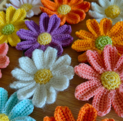 Daisy Decor Crochet pattern--bag decor--car decor--home decor