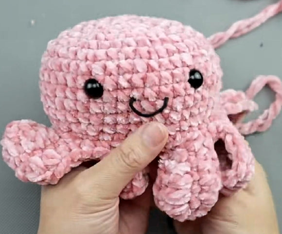 Reversible Octopus crochet pattern--amigurumi crochet pattern