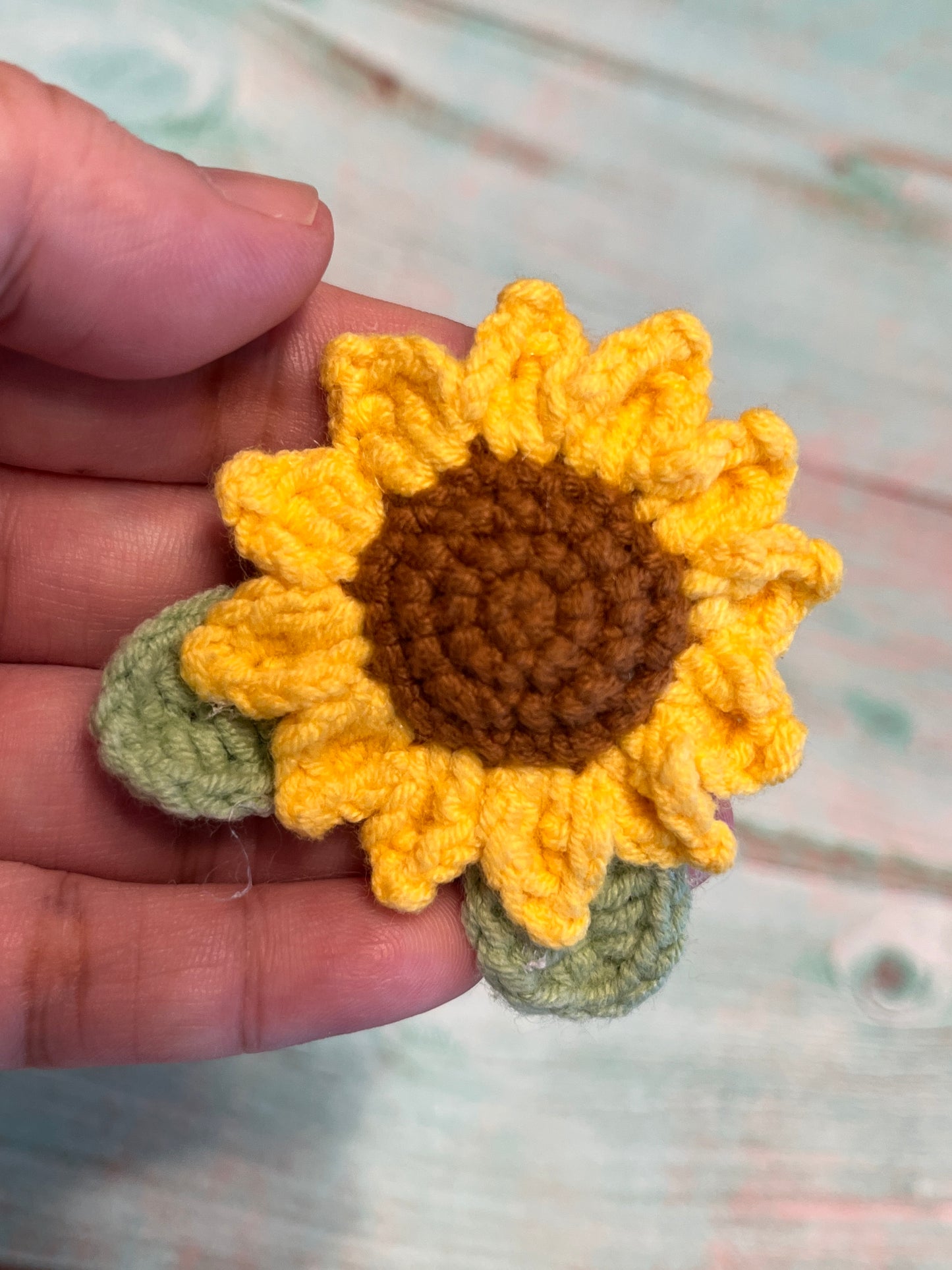 Handmade Crocheted Sunflower Brooch, Handmade Crocheted Flower Pin, Handmade Floral Brooch, Crochet Sunflower, Summer Accessory, Nature Inspired flower pins, Birthday Gift for her