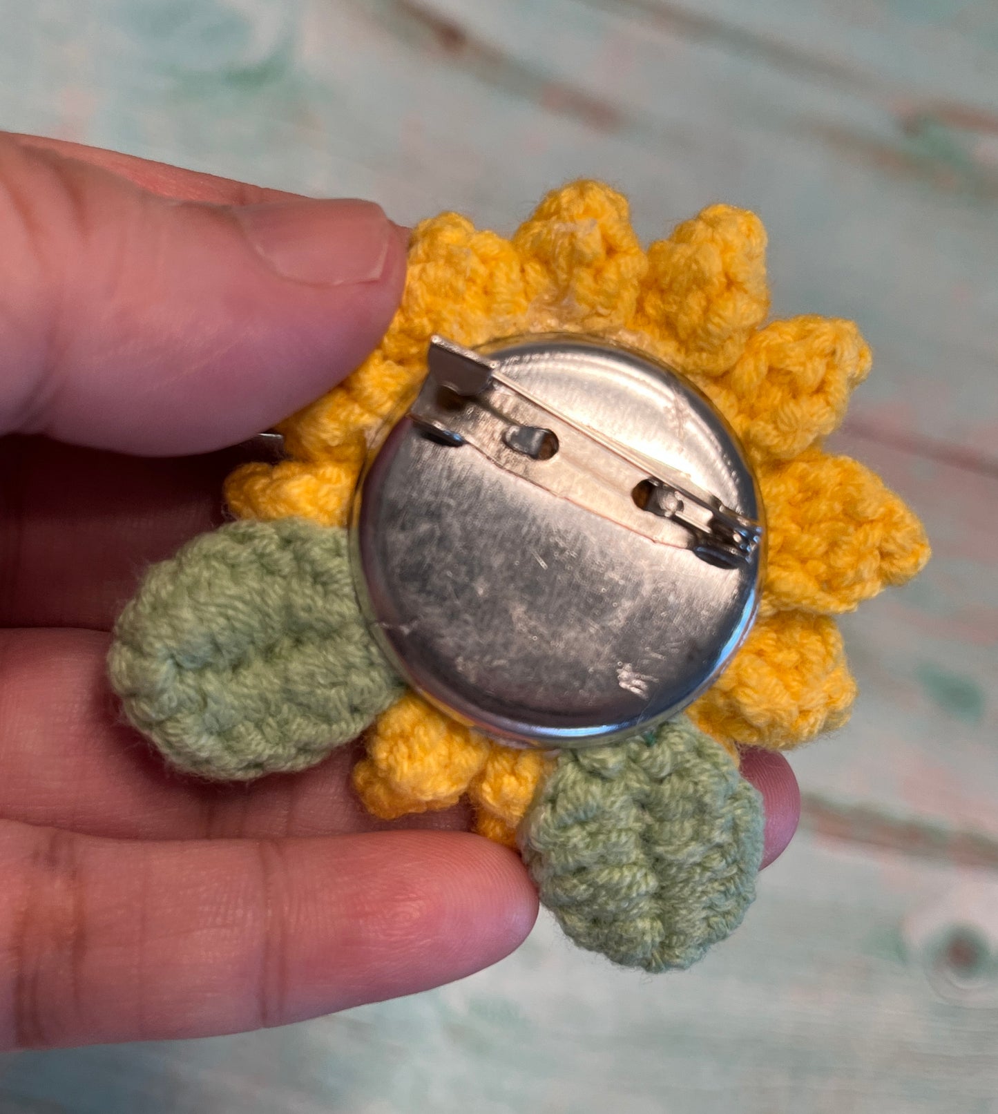 Handmade Crocheted Sunflower Brooch, Handmade Crocheted Flower Pin, Handmade Floral Brooch, Crochet Sunflower, Summer Accessory, Nature Inspired flower pins, Birthday Gift for her