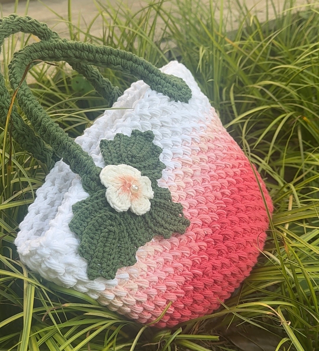 Handmade Strawberry Crochet Bag, Gradient Strawberry Crochet Bag, Strawberry Purse, Crochet Bag, Travel Bag, Summer Bag, Strawberry Shoulder Bag